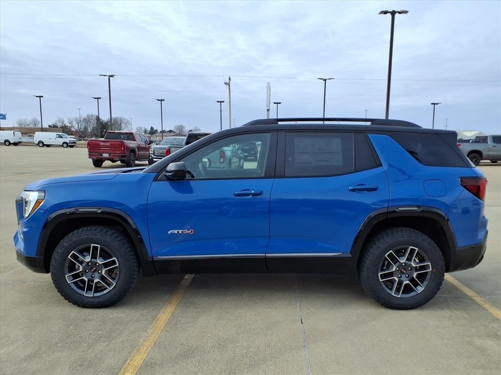 GMC Terrain Vehicle Full-screen Gallery Image 2