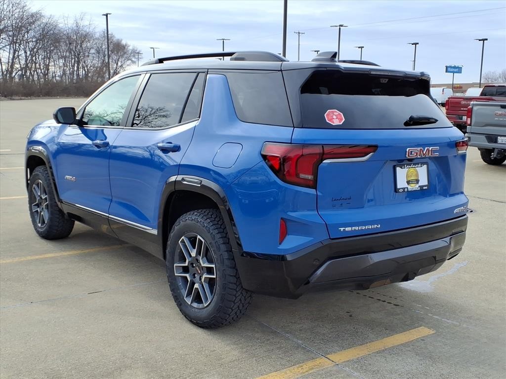 GMC Terrain Vehicle Full-screen Gallery Image 3