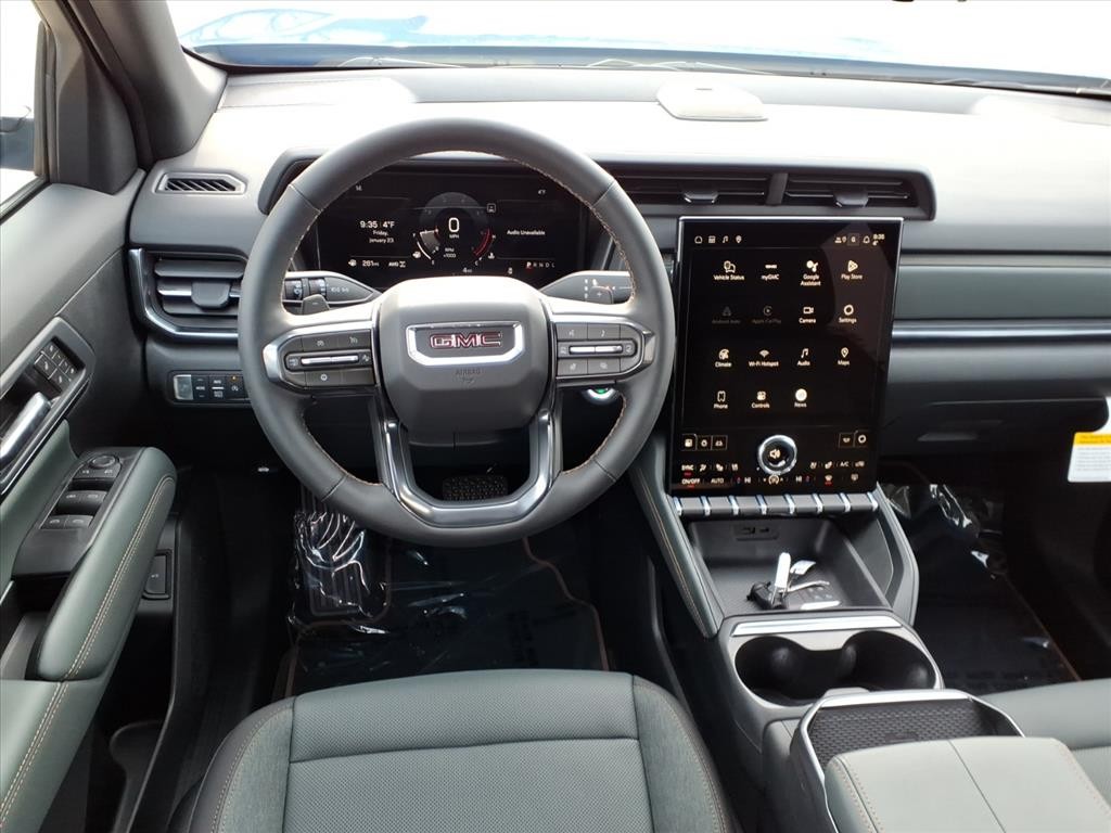 GMC Terrain Vehicle Full-screen Gallery Image 7