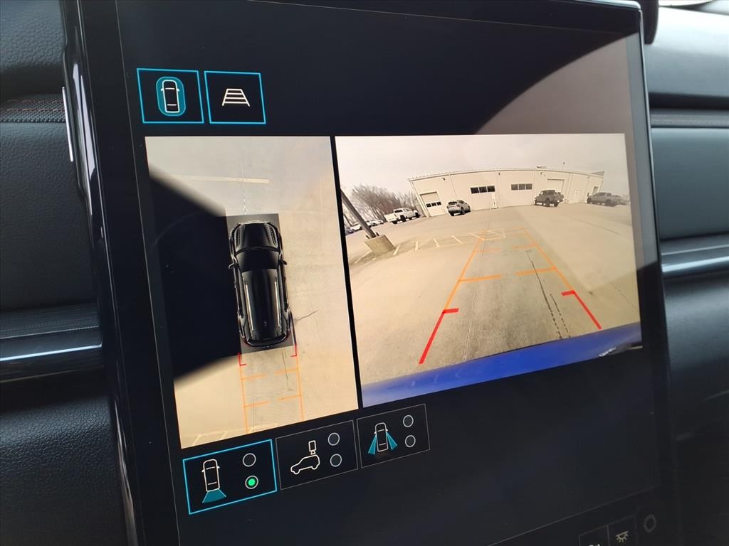 GMC Terrain Vehicle Full-screen Gallery Image 9