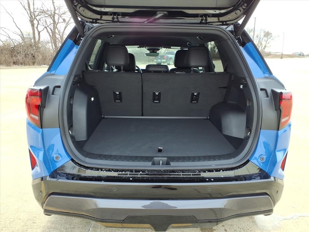 GMC Terrain Vehicle Full-screen Gallery Image 17