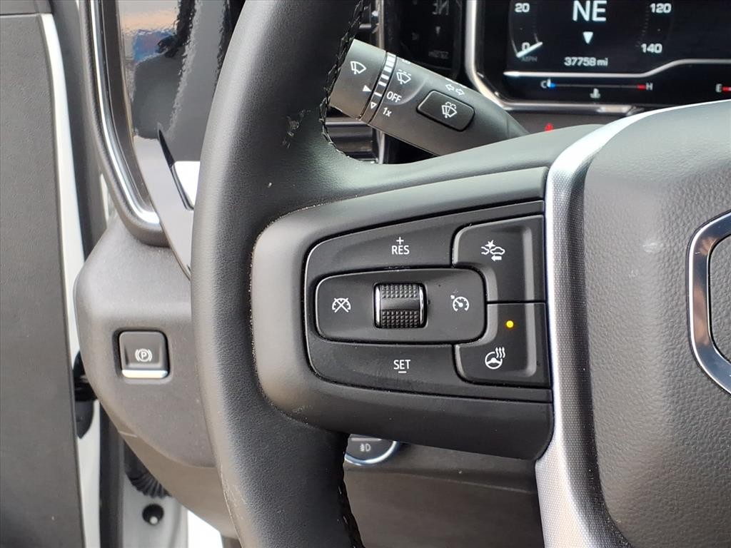 GMC Sierra 1500 Vehicle Full-screen Gallery Image 15