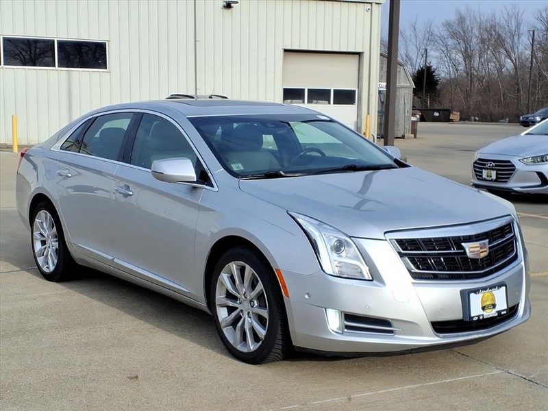 Cadillac XTS Vehicle Full-screen Gallery Image 6