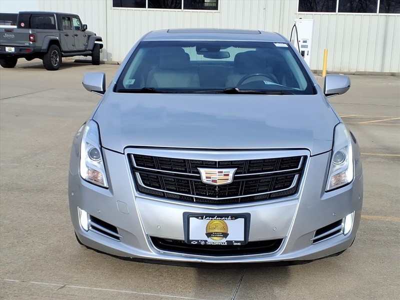 Cadillac XTS Vehicle Full-screen Gallery Image 7