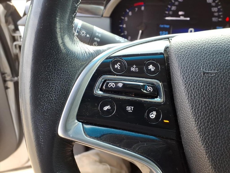 Cadillac XTS Vehicle Full-screen Gallery Image 16