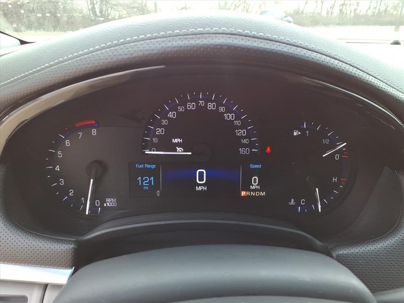 Cadillac XTS Vehicle Full-screen Gallery Image 18