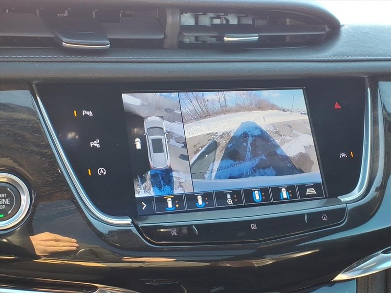 Cadillac XT6 Vehicle Full-screen Gallery Image 13