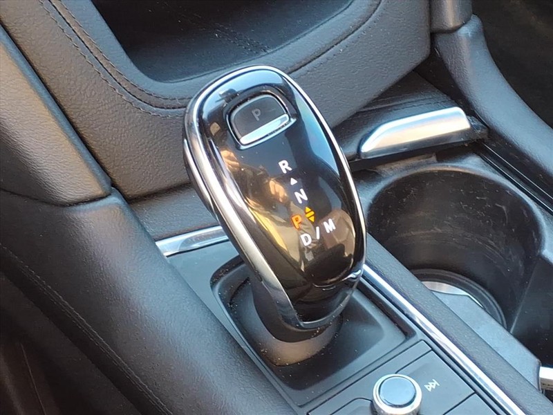 Cadillac XT6 Vehicle Full-screen Gallery Image 15