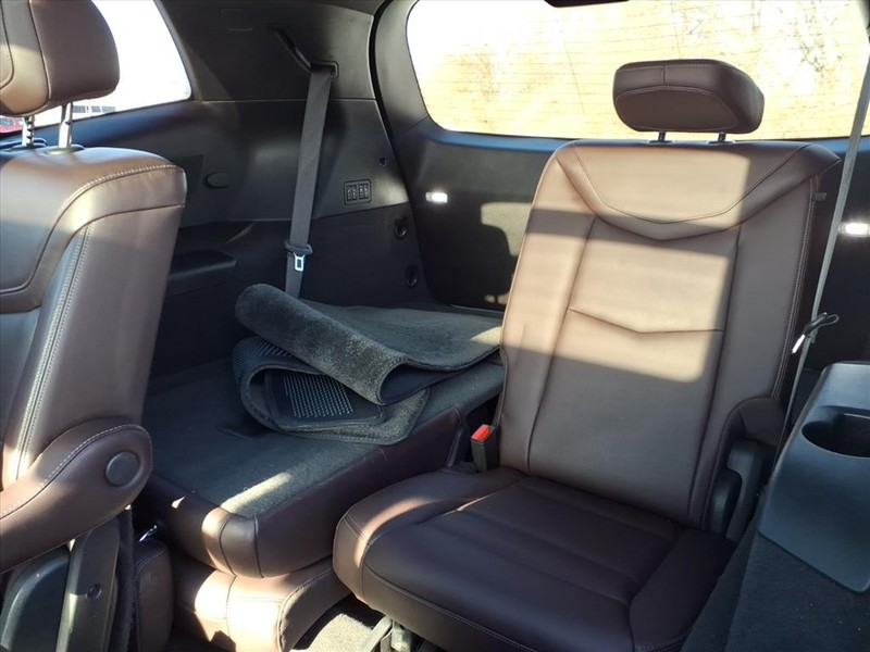 Cadillac XT6 Vehicle Full-screen Gallery Image 24