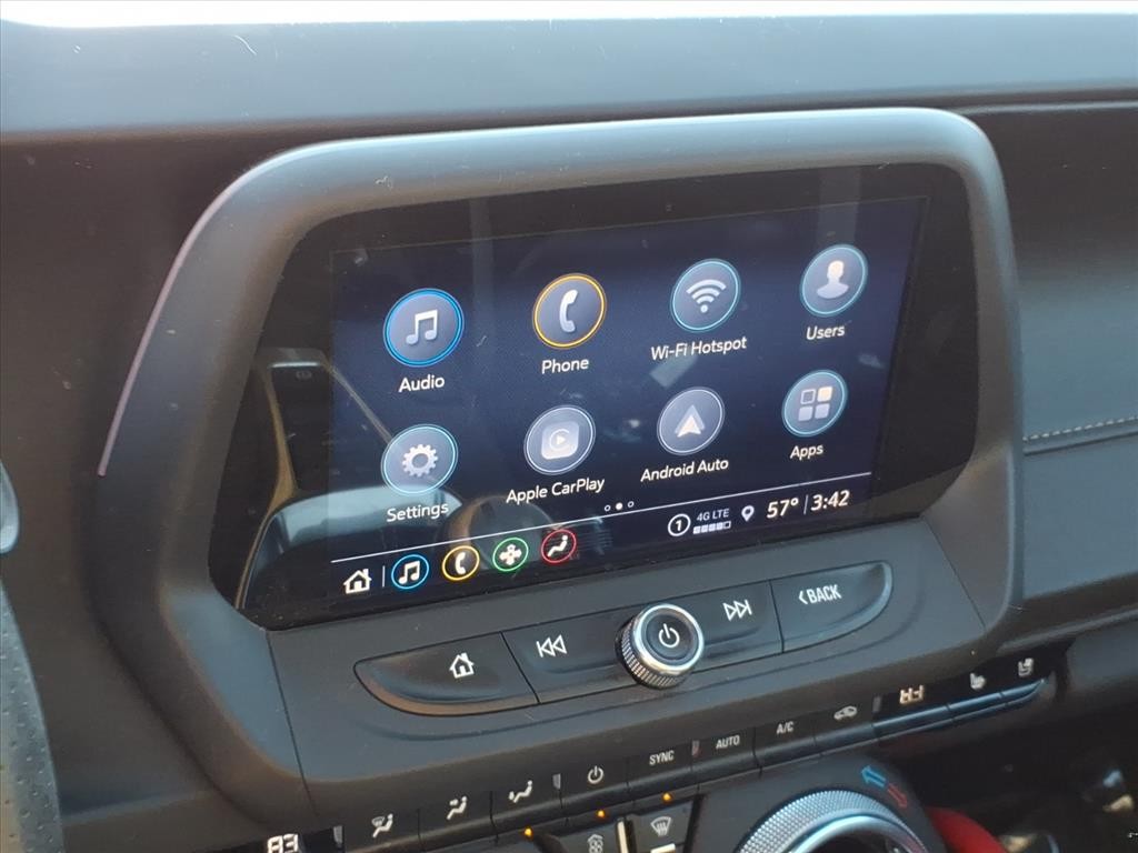 Chevrolet Camaro Vehicle Full-screen Gallery Image 8