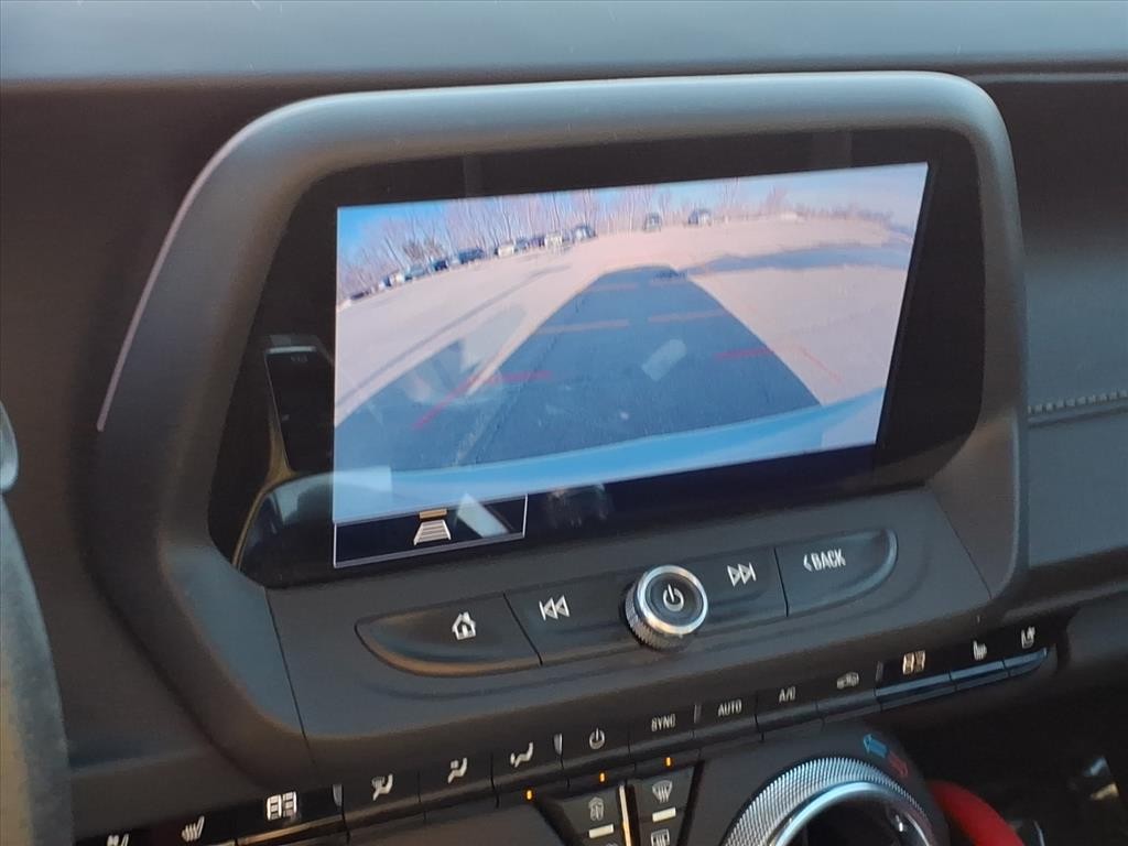 Chevrolet Camaro Vehicle Full-screen Gallery Image 9