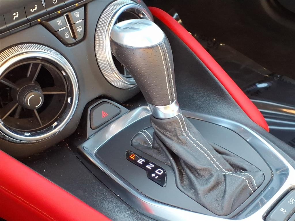 Chevrolet Camaro Vehicle Full-screen Gallery Image 11