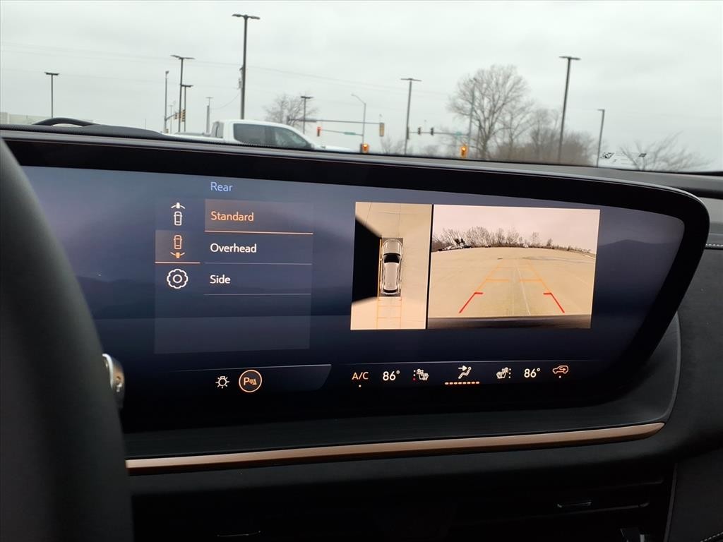 Buick Envision Vehicle Full-screen Gallery Image 13