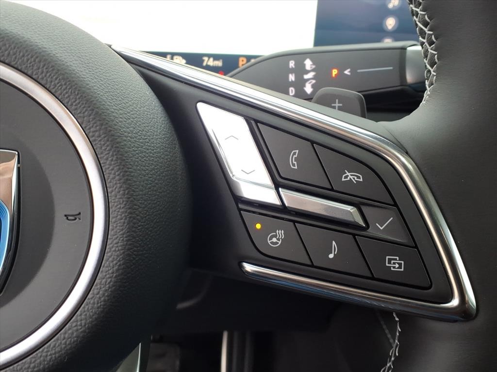 Buick Envision Vehicle Full-screen Gallery Image 15