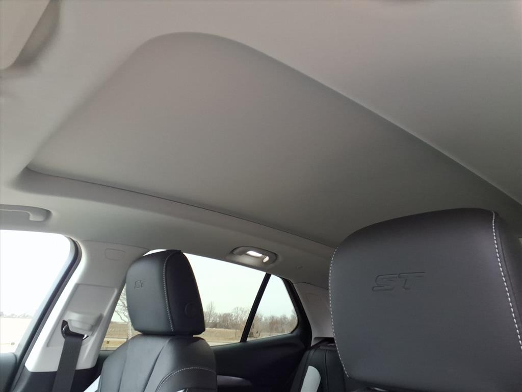 Buick Envision Vehicle Full-screen Gallery Image 19
