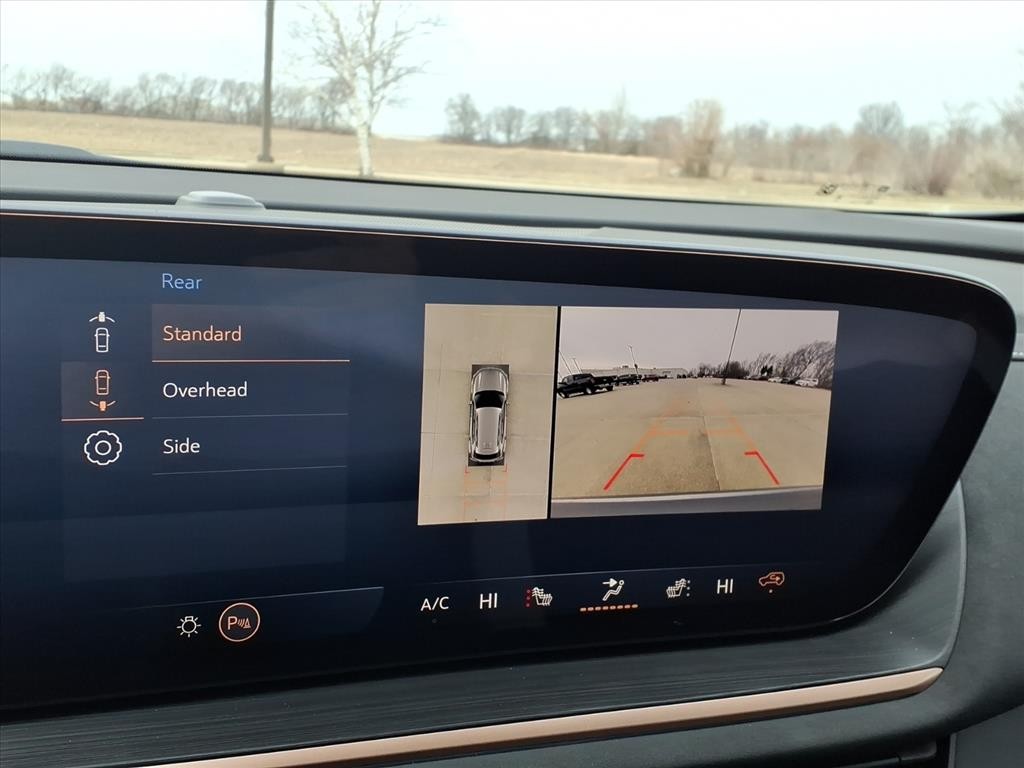 Buick Envision Vehicle Full-screen Gallery Image 9