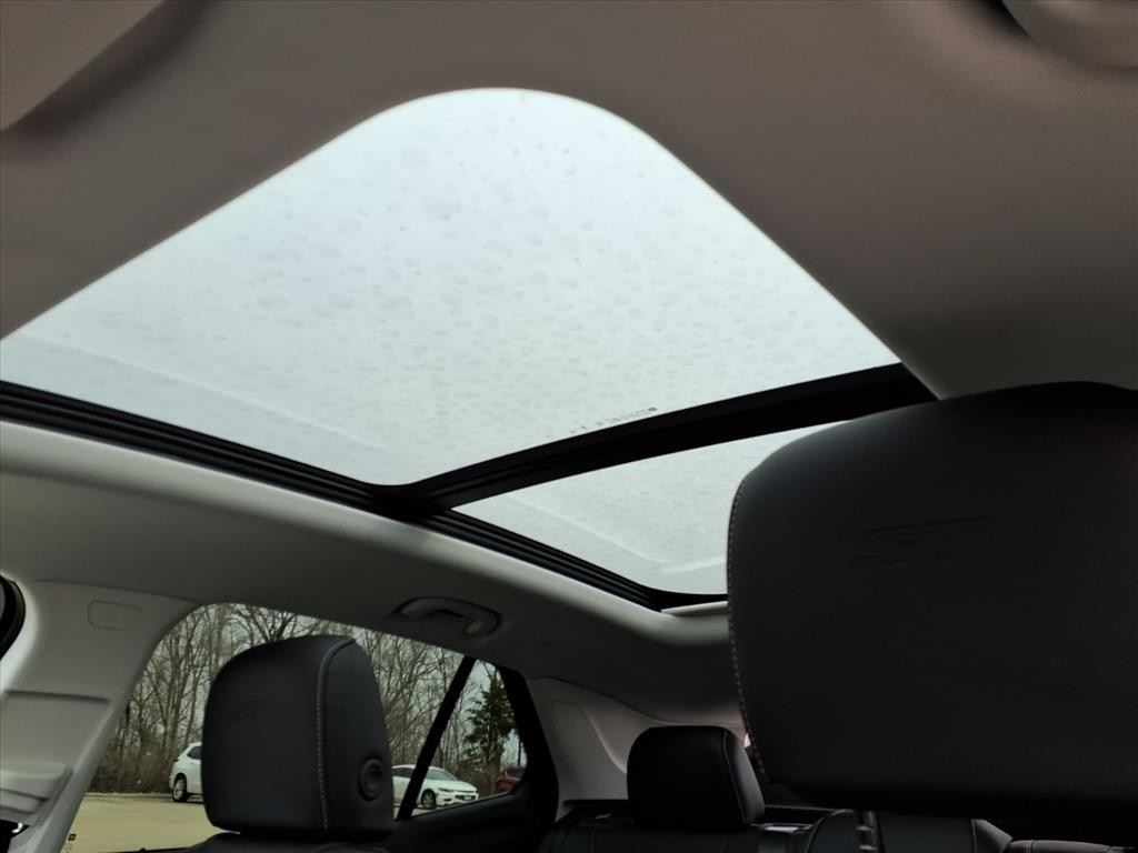 Buick Envision Vehicle Full-screen Gallery Image 16