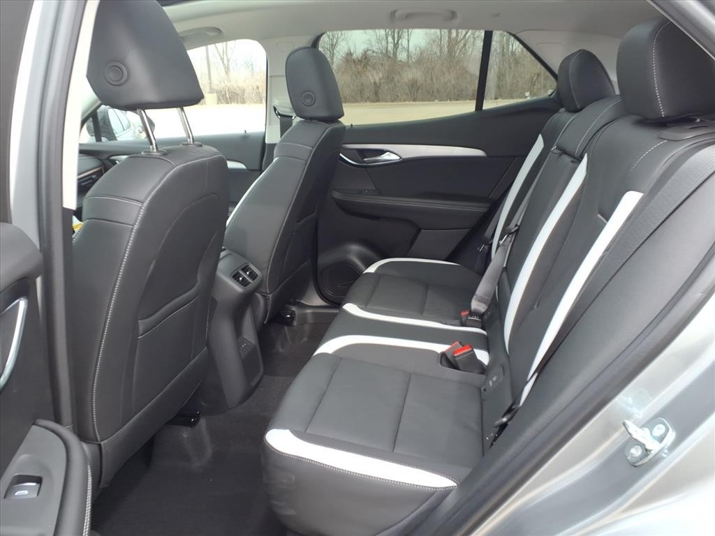 Buick Envision Vehicle Full-screen Gallery Image 17