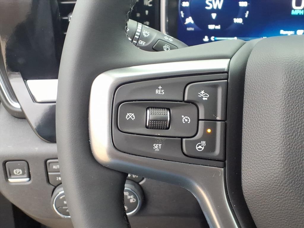 Chevrolet Silverado 1500 Vehicle Full-screen Gallery Image 11