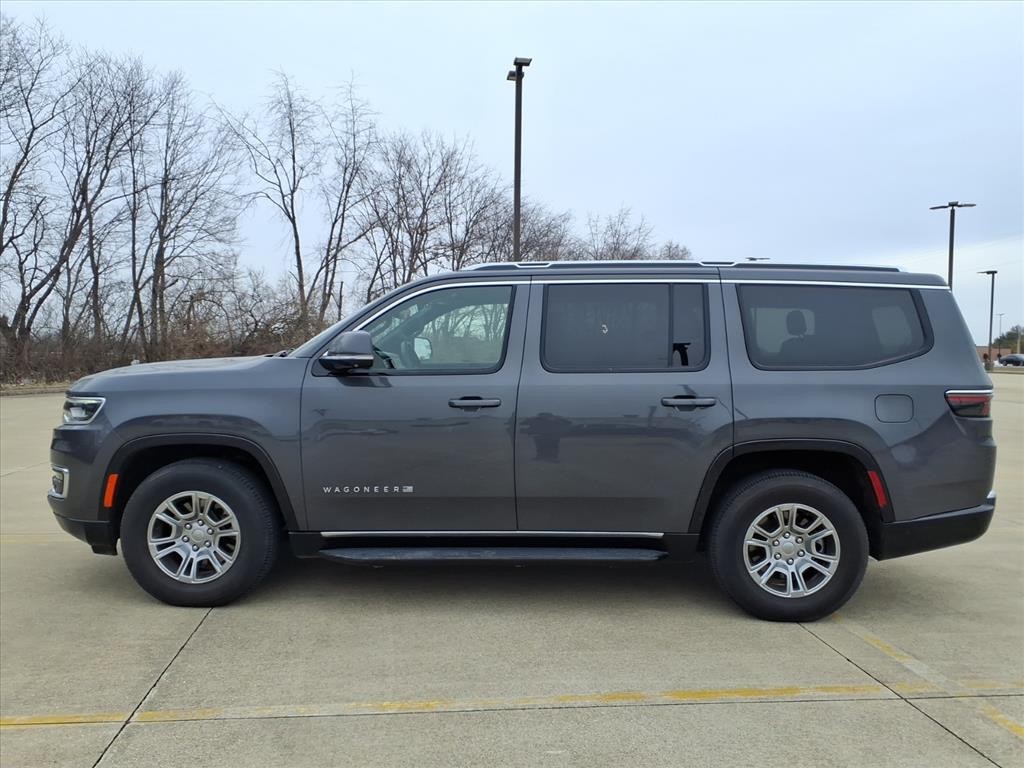 Jeep Wagoneer Vehicle Full-screen Gallery Image 2