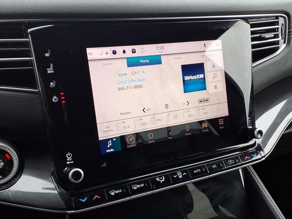 Jeep Wagoneer Vehicle Full-screen Gallery Image 12