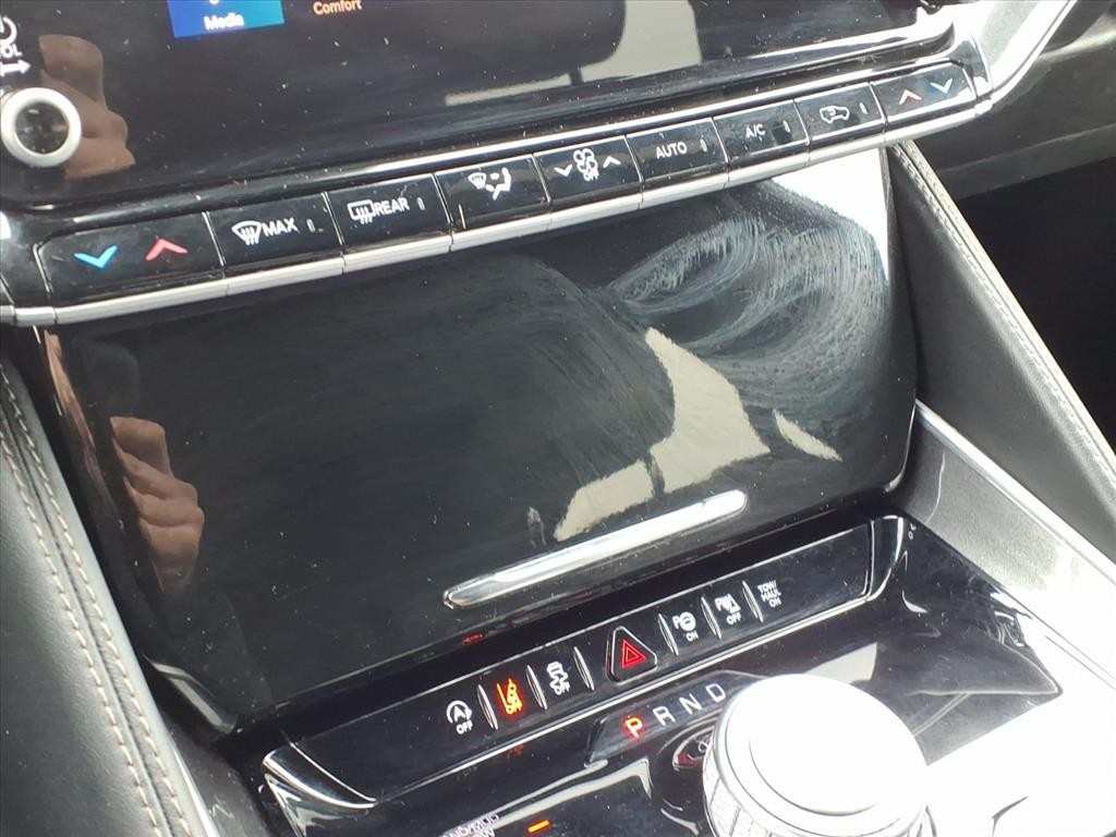 Jeep Wagoneer Vehicle Full-screen Gallery Image 14