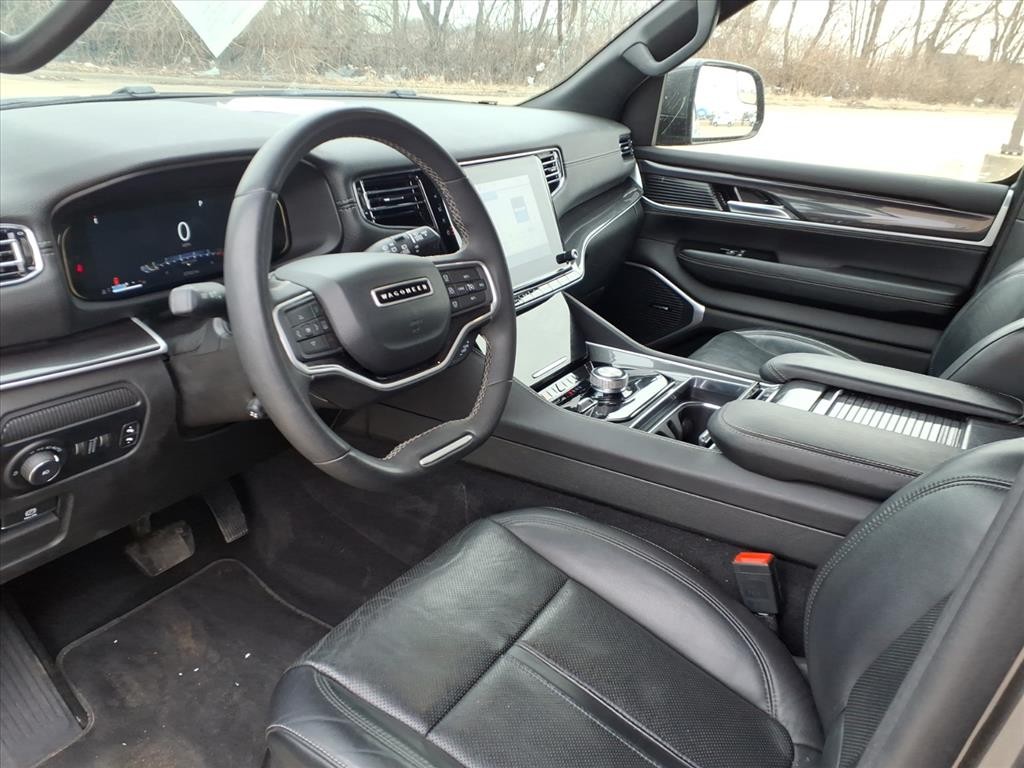 Jeep Wagoneer Vehicle Full-screen Gallery Image 20