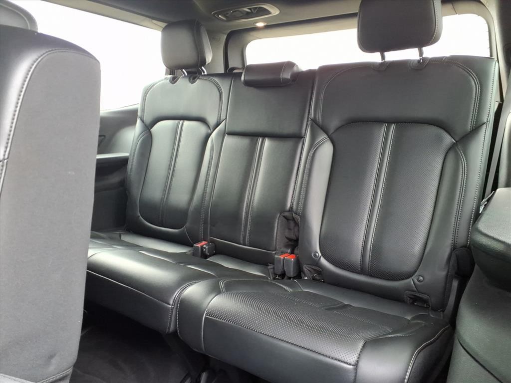 Jeep Wagoneer Vehicle Full-screen Gallery Image 22