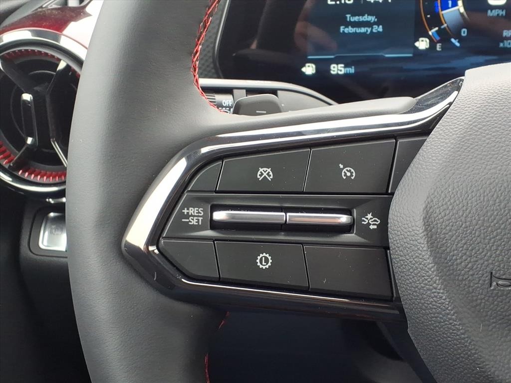 Chevrolet Equinox Vehicle Full-screen Gallery Image 11