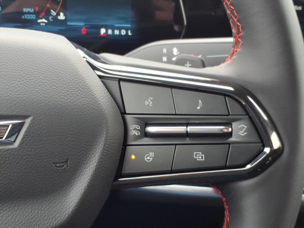 Chevrolet Equinox Vehicle Full-screen Gallery Image 12