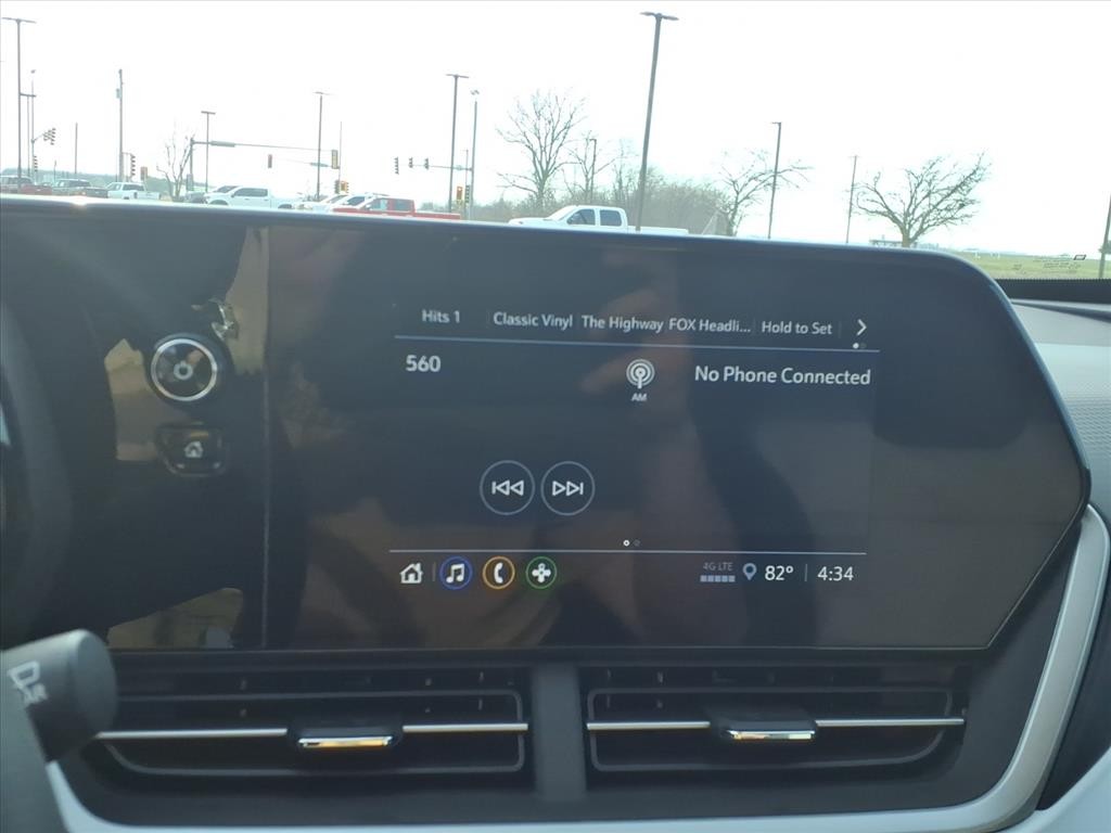 Chevrolet Trax Vehicle Full-screen Gallery Image 8