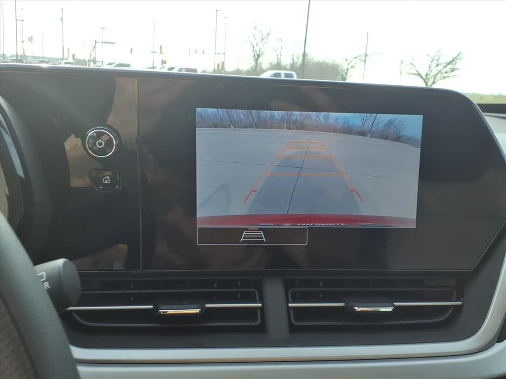 Chevrolet Trax Vehicle Full-screen Gallery Image 9