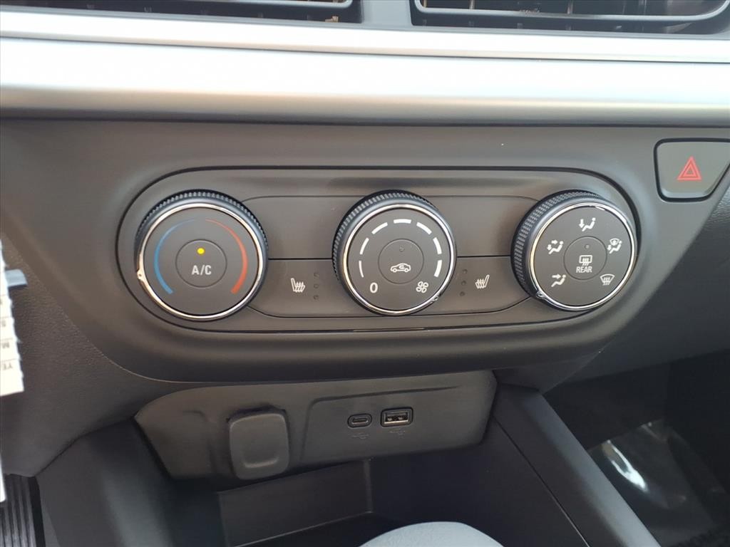 Chevrolet Trax Vehicle Full-screen Gallery Image 10