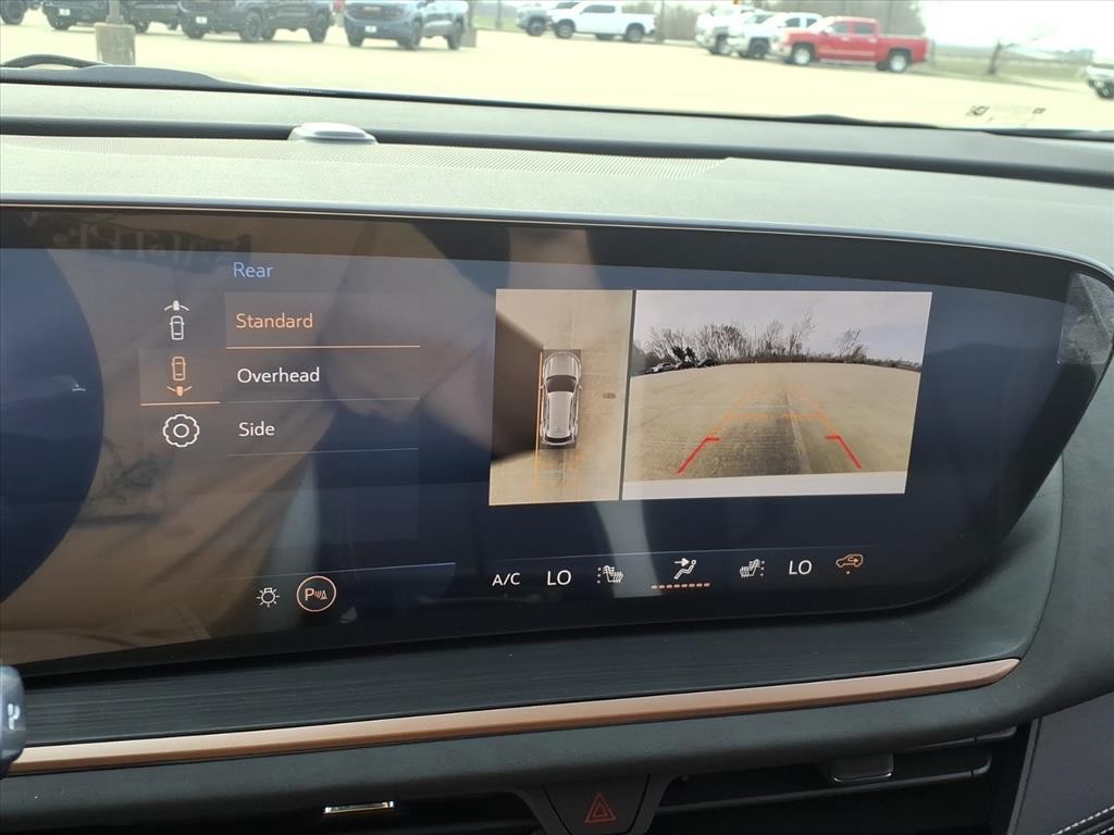 Buick Envision Vehicle Full-screen Gallery Image 9