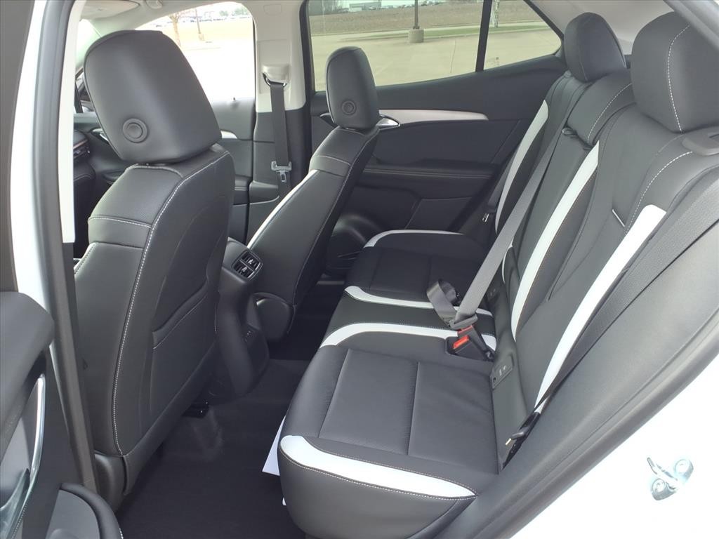 Buick Envision Vehicle Full-screen Gallery Image 16