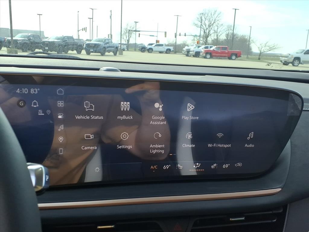 Buick Envision Vehicle Full-screen Gallery Image 8