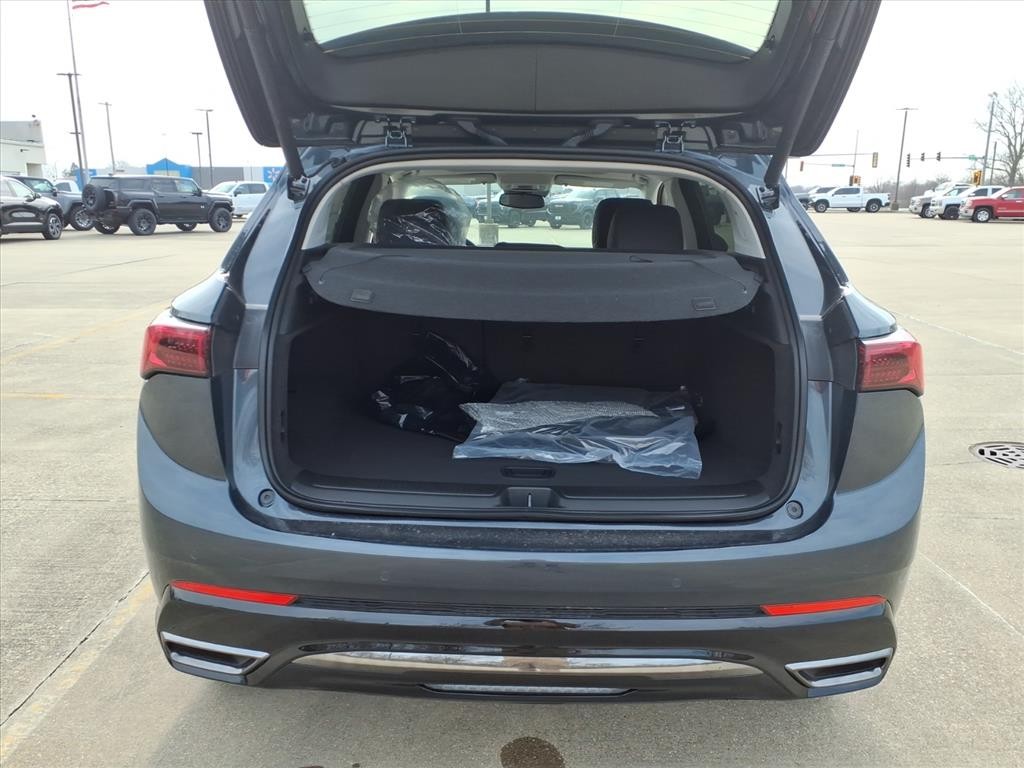 Buick Envision Vehicle Full-screen Gallery Image 18