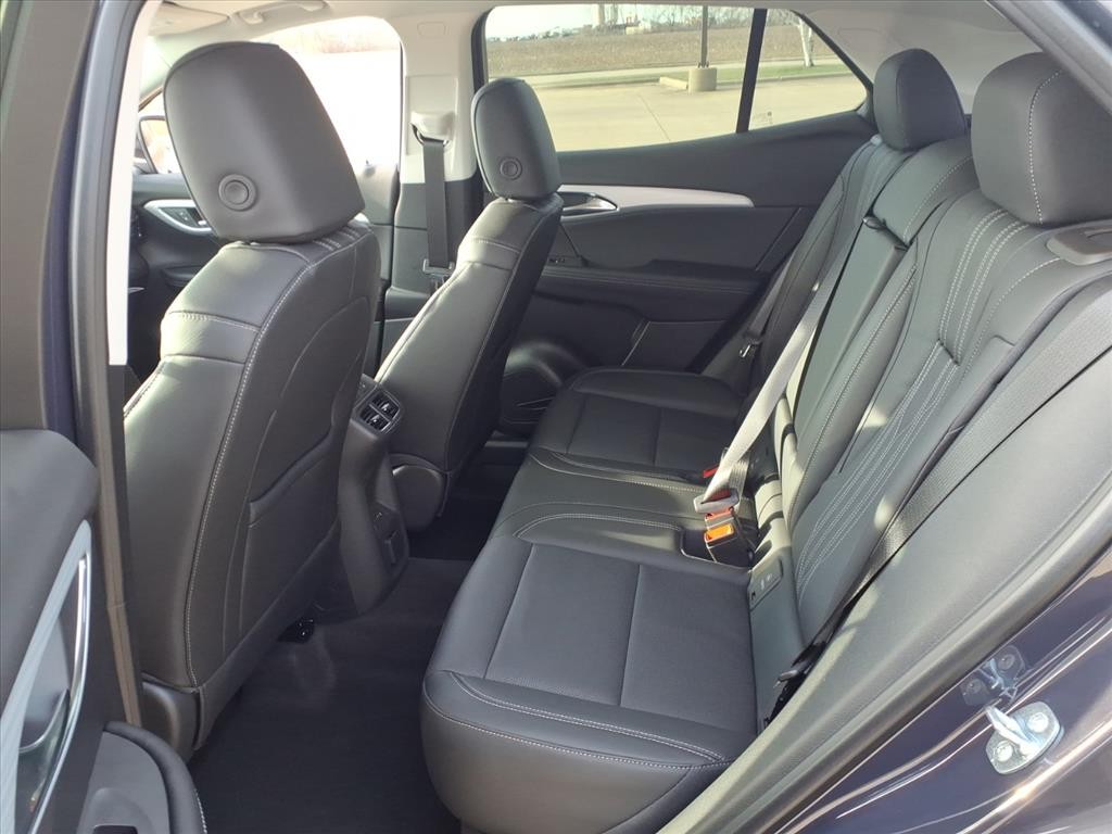 Buick Envision Vehicle Full-screen Gallery Image 16