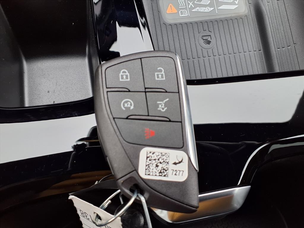 Buick Enclave Vehicle Full-screen Gallery Image 10