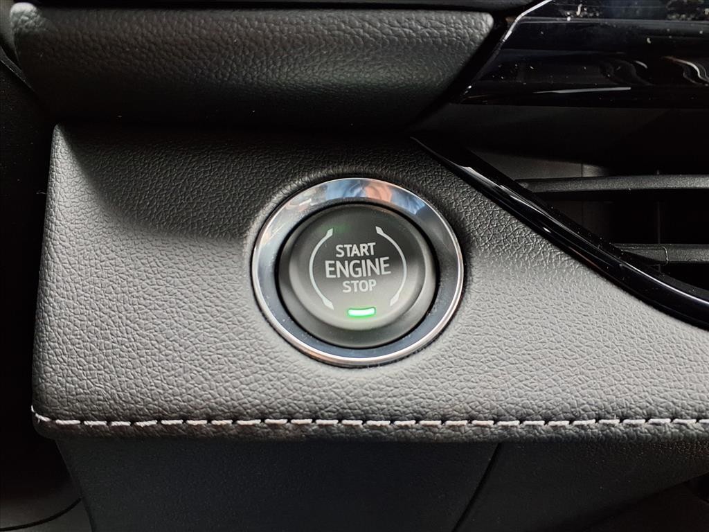 Buick Enclave Vehicle Full-screen Gallery Image 14