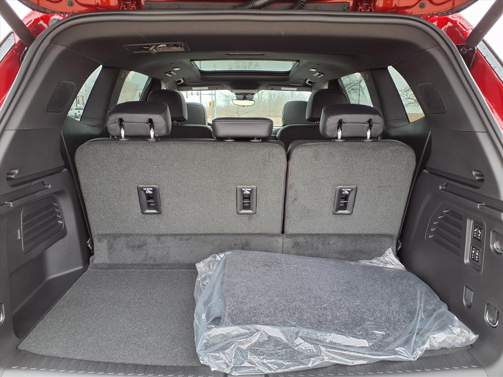 Buick Enclave Vehicle Full-screen Gallery Image 25