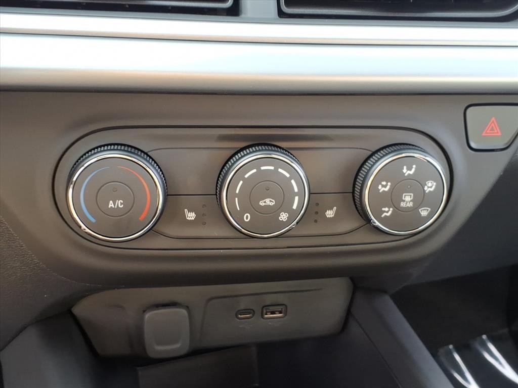 Chevrolet Trax Vehicle Full-screen Gallery Image 10