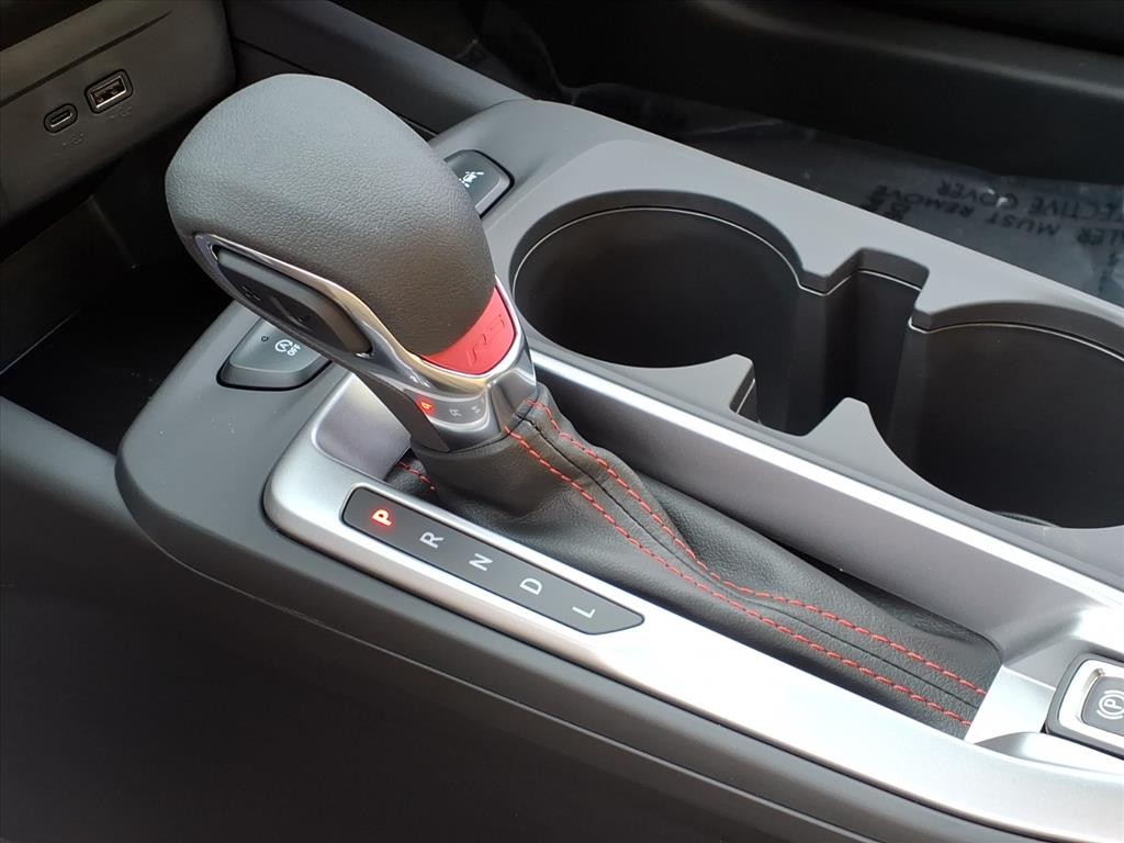 Chevrolet Trax Vehicle Full-screen Gallery Image 11