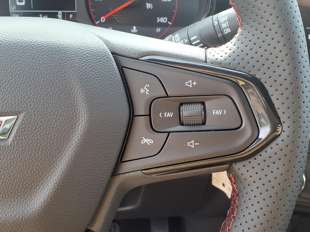 Chevrolet Trax Vehicle Full-screen Gallery Image 13