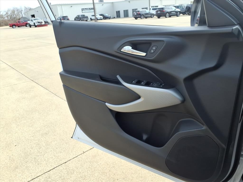 Chevrolet Trax Vehicle Full-screen Gallery Image 15