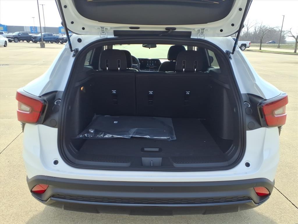 Chevrolet Trax Vehicle Full-screen Gallery Image 18