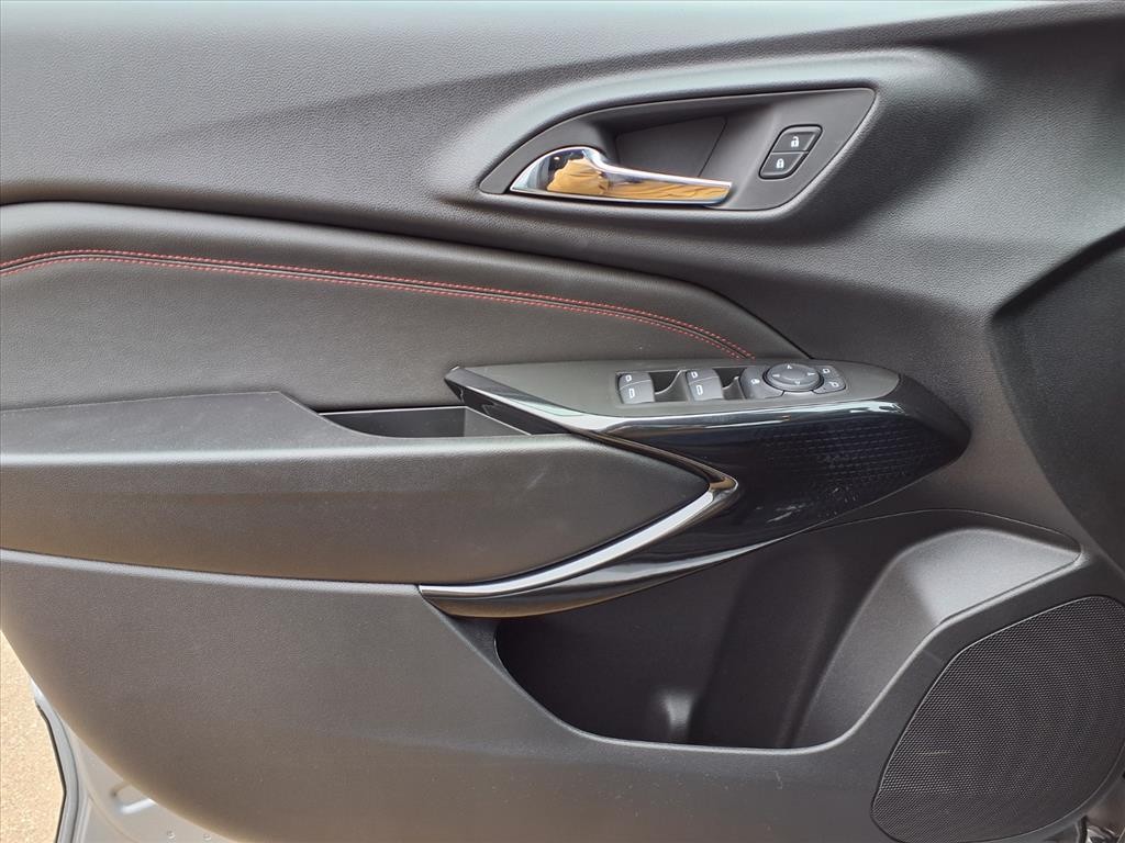 Chevrolet Trax Vehicle Full-screen Gallery Image 16