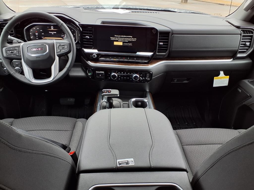 GMC Sierra 1500 Vehicle Full-screen Gallery Image 4