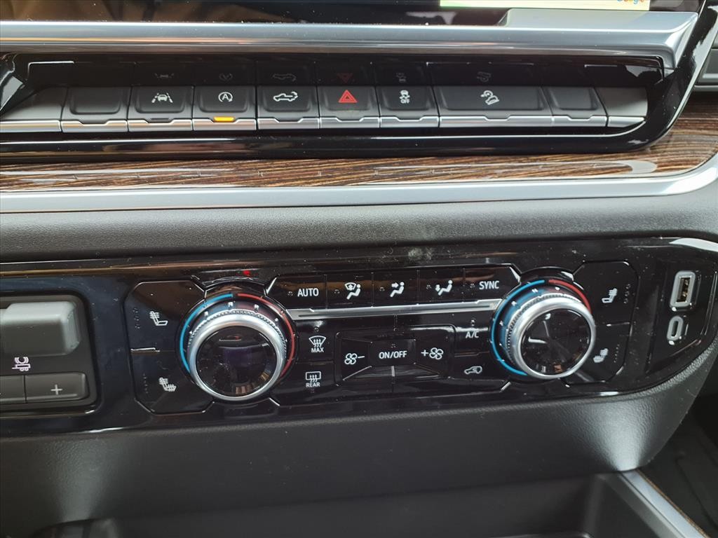 GMC Sierra 1500 Vehicle Full-screen Gallery Image 8