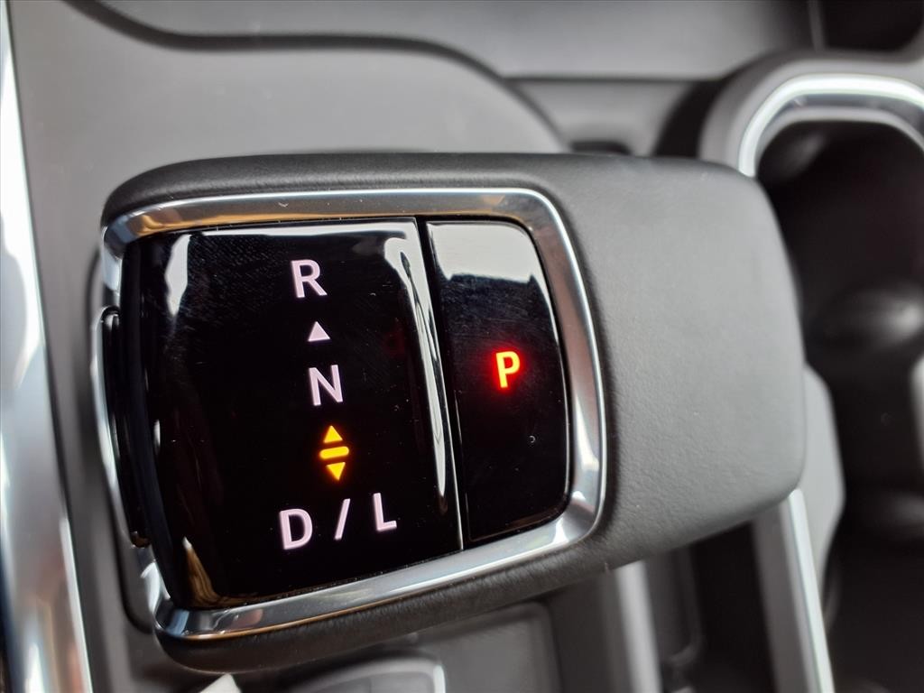 GMC Sierra 1500 Vehicle Full-screen Gallery Image 11